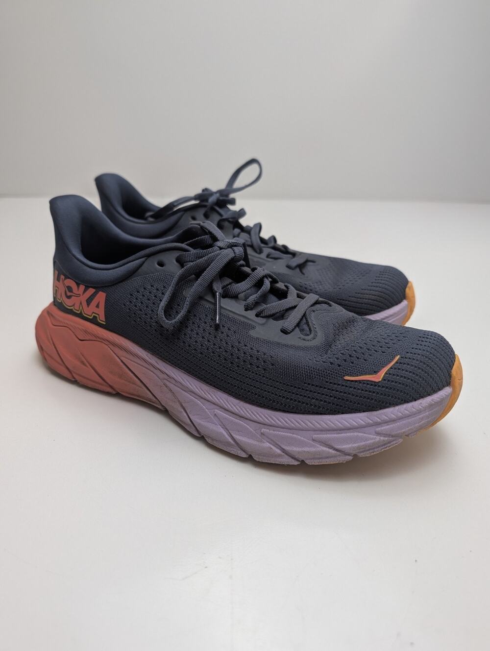 HOKA Arahi 7 Blue and Pink Size 8 B Running Shoes - Without Insoles